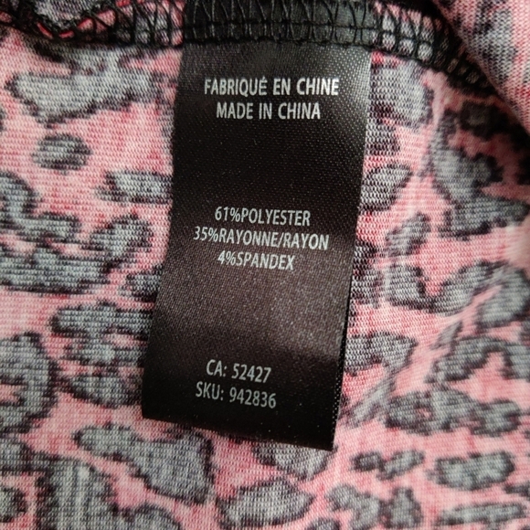 Lily Morgan Women's Leopard Blouse Size Medium Red Black Chains - Picture 12 of 12